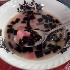 A picture of Grass jelly and Sugar Palm Fruits Soup (Es Cincao kolang-kaling) #asian.