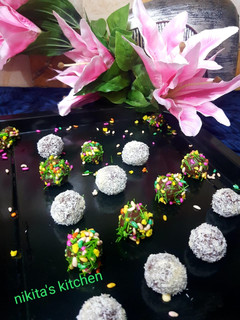 A picture of Instand Chocolate balls.