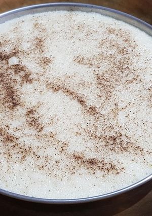 A picture of White dhokla.