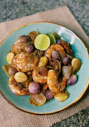 Foto resep Caramelized butter prawn / garlic butter prawn