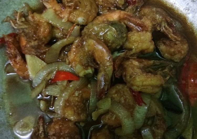 Proses Menyiapkan Udang tepung saos tiram, Enak