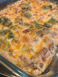 Una foto de Gratinado de champi y brócoli con taquitos de jamón