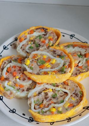 Hình của món Giò hoa cuộn ngũ sắc.