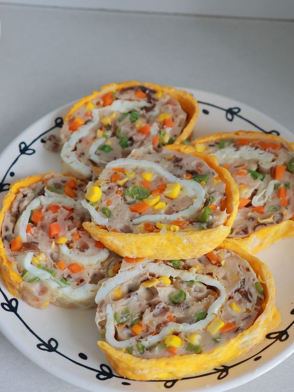 Giò hoa cuộn ngũ sắc