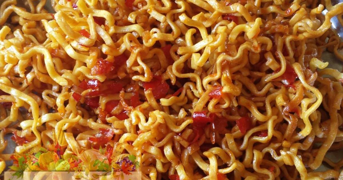 Resep Mie Kering Pedas Kriuuk Oleh Nurzahratul Jannah Cookpad