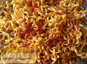 Foto resep Mie kering pedas 'kriuuk'