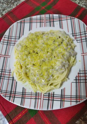Una foto de Spaghetti con salsa de champiñones -vegano- :)