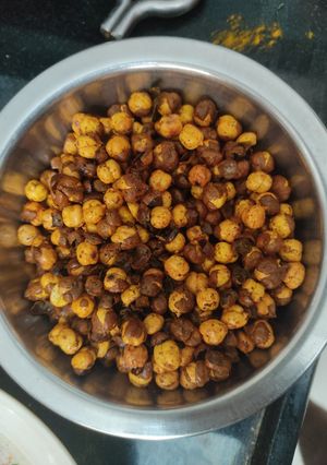 મસાલા ચણા (Masala Chana Recipe In Gujarati) રેસીપી મુખ્ય ફોટો