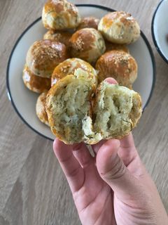 Foto resep Peynirli Otlu Poğaca (Roti gurih ala Türki)