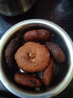 அதிரசம்(athirasam recipe in tamil) செய்முறை முக்கிய புகைப்படம்