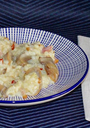 Una foto de Risotto con champiñones y bacon