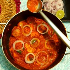 A picture of Paneer tikka masala.