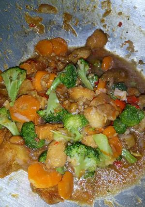 Foto resep Ayam brokoli wortel saus tiram