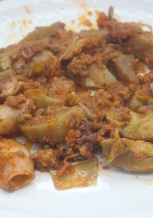 Una foto de Chipirones con alcachofas congeladas