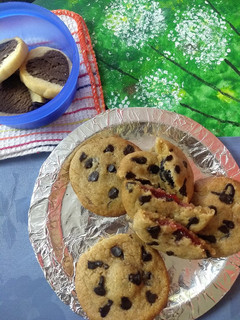 A picture of Eggless Jam Filled Cookies.