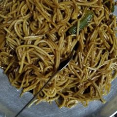 A picture of Noodles.