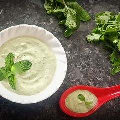 A picture of Mayo mint dip.