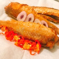 Crunchy fried fish A picture of Crunchy fried fish.