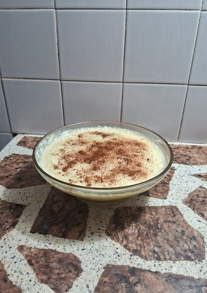 Una foto de Arroz con leche cremoso
