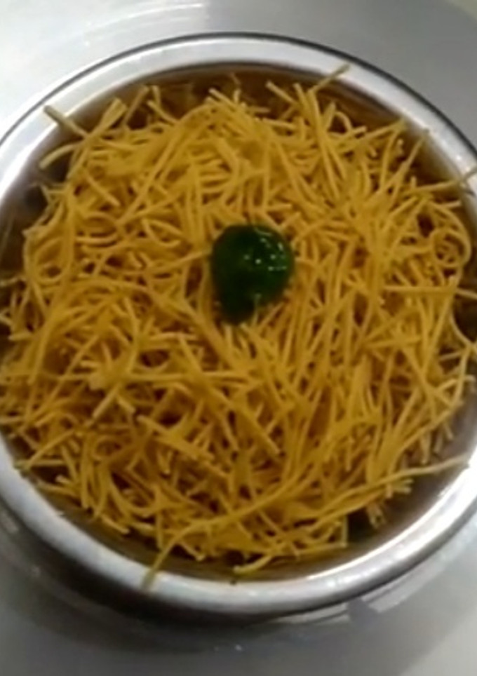 பாட்டி காலத்து ஓமபொடி (omapodi recipe in tamil) செய்முறை முக்கிய புகைப்படம்
