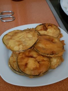 Una foto de Berenjenas fritas