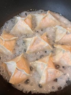 杏鮑菇雞肉煎餃 的食譜成品照片