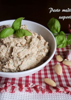 Foto di Pesto mediterraneo saporito