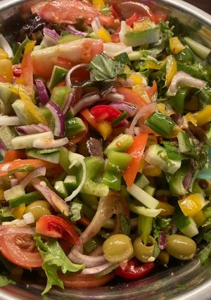 Mediterrán saláta recept fotója