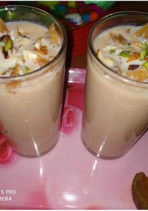A picture of Chiku almond shake.