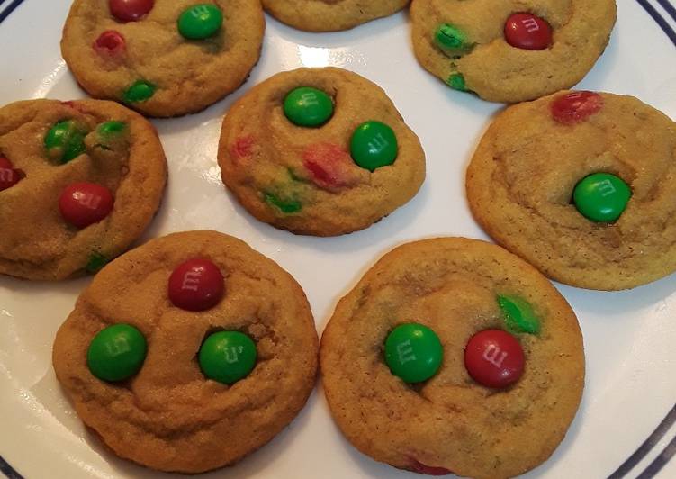 M&amp;M Cookies