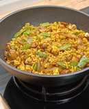 Cocina de aprovechamiento: wok de arroz integral salteado con champiñones y judías verdes
