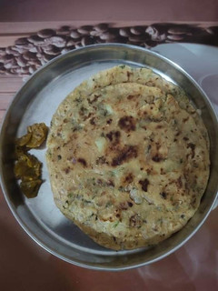 आलू के परांठे (aloo ke parathe recipe in Hindi) रेसिपी मुख्य फोटो