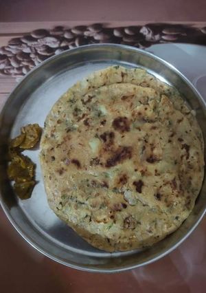 आलू के परांठे (aloo ke parathe recipe in Hindi) रेसिपी मुख्य फोटो