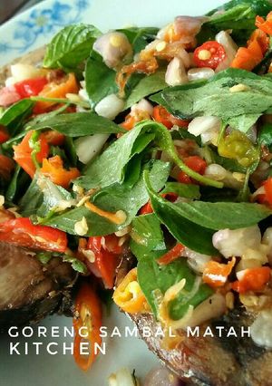 Foto resep Tongkol goreng sambal matah kemangi
