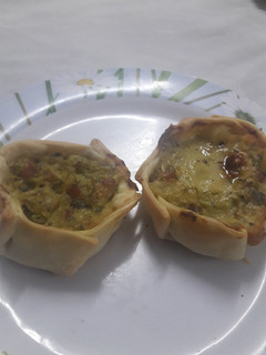 Una foto de Canastitas de brócoli y salsa blanca. Super cremosos