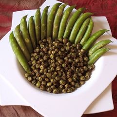 A picture of Roasted Green Peas.
