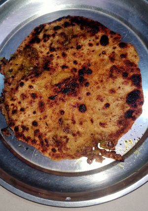 बची हुई सब्जी का पराठा (Leftover sabzi ka paratha recipe in hindi) रेसिपी मुख्य फोटो