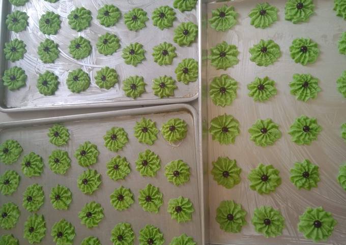 Cara Gampang Menyiapkan Resep kue kering semprit pandan Anti Gagal