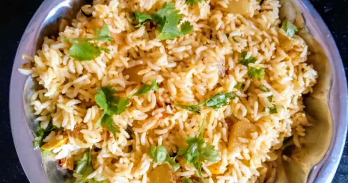 Aparna Raja Yummy Tummy Potato Pulao Recipe by Aparna Raja - Cookpad