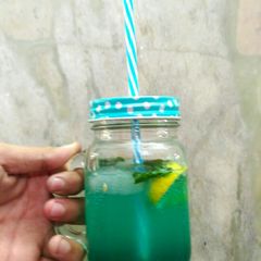 A picture of Blue lagoon mojito.