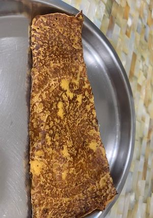 A picture of Besan ka chilla.