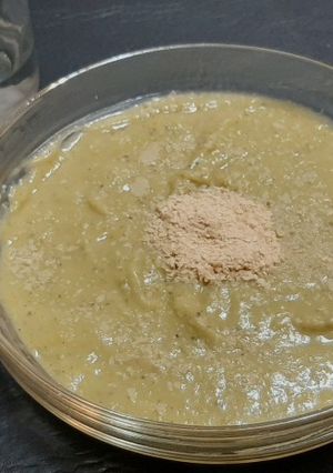 Una foto de Sopa crema de espárragos y papa vegan