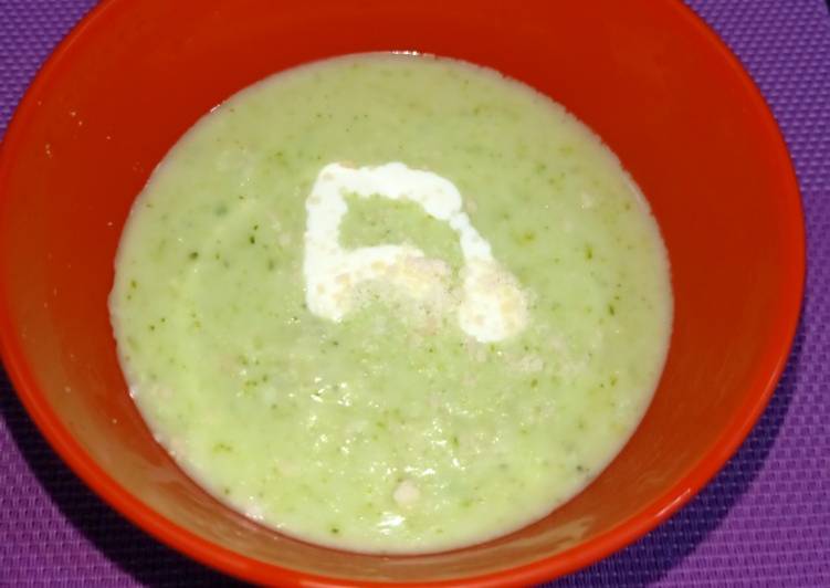 Brokoli cream soup