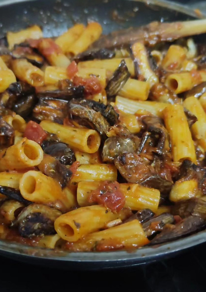 Una foto de Pasta alla norma