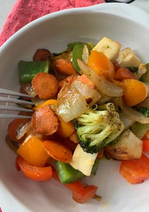 સોતે વેજીટેબલ (Saute Vegetable Recipe In Gujarati) રેસીપી મુખ્ય ફોટો