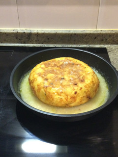 Una foto de Tortilla de patata en salsa