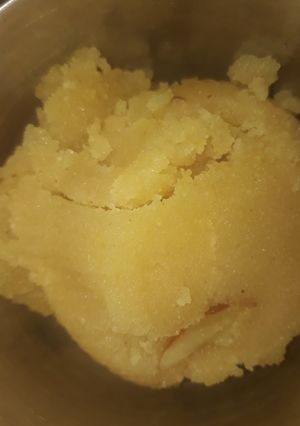 A picture of Suji and besan halwa.
