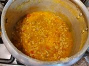 Una foto de garbanzo con tocino
