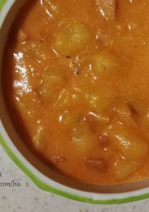 Tejfölös virslis "paprikás krumpli" recept fotója