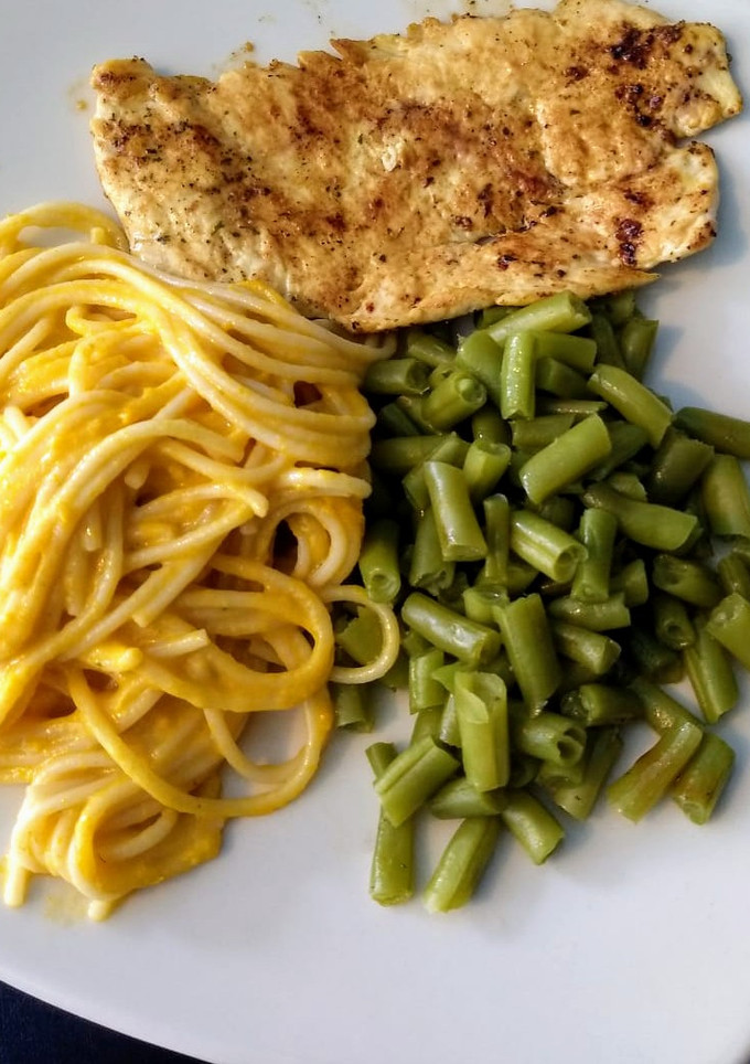 Una foto de Espagueti de pimiento morrón🍝